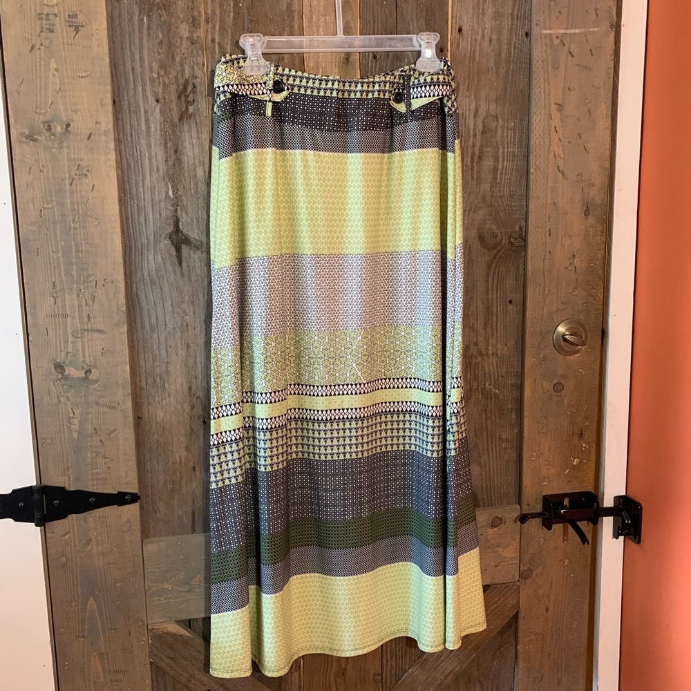 Green maxi skirt